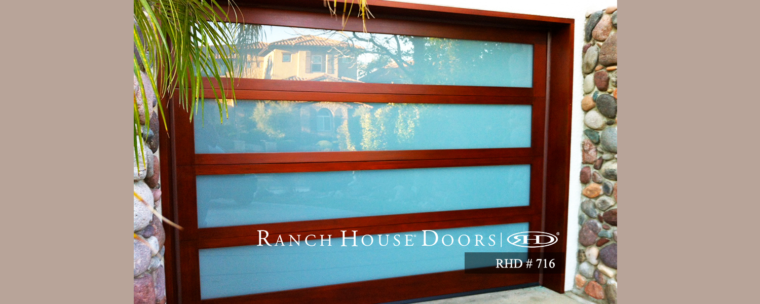 This is an image of a modern garage door in Rancho Santa Margarita, CA.