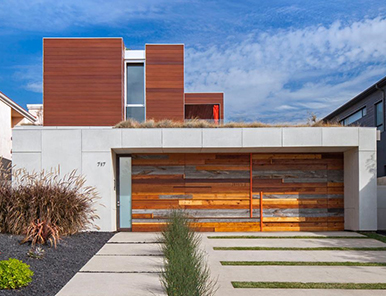 This is an image of a modern garage door style in Laguna Beach, CA.